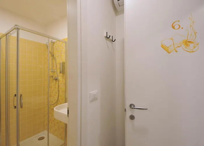 Residenza Corso Saba بيت ضيافة ترييستي